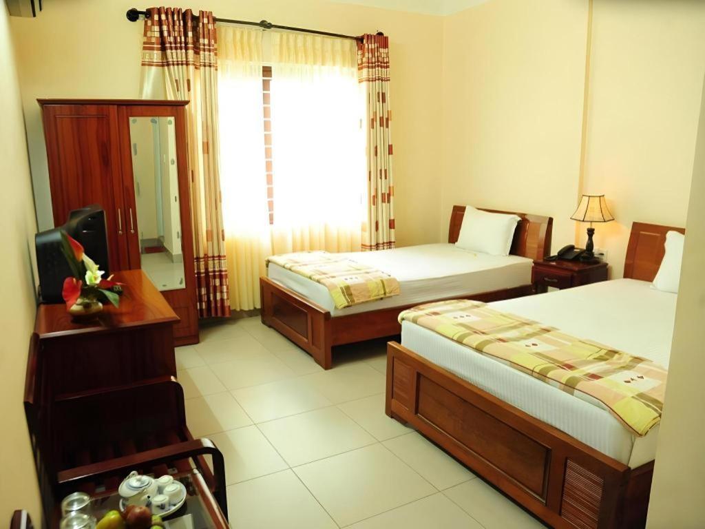 Hong Thang Hotel Хуе Екстериор снимка