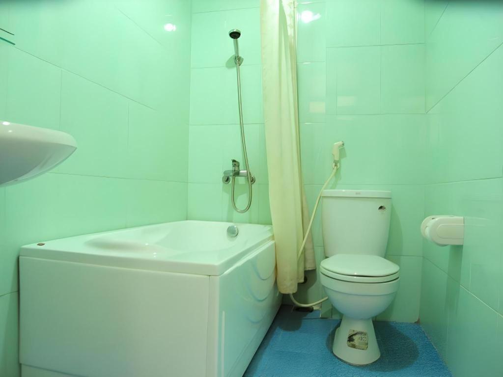 Hong Thang Hotel Хуе Екстериор снимка