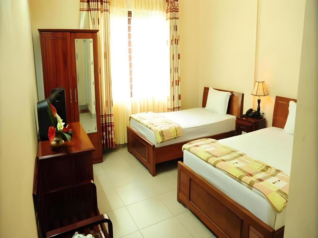 Hong Thang Hotel Хуе Екстериор снимка