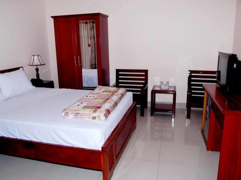 Hong Thang Hotel Хуе Екстериор снимка